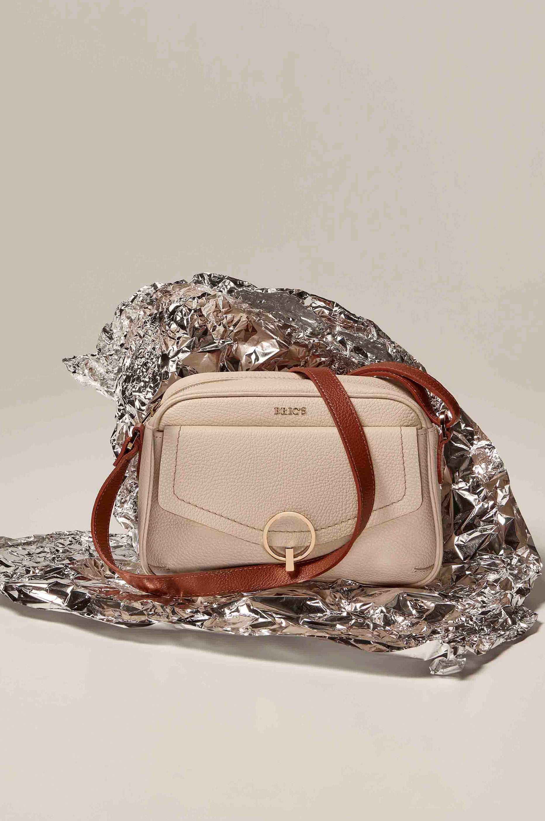 Gondola Bric's Milano Collection | Travel in style and elegance